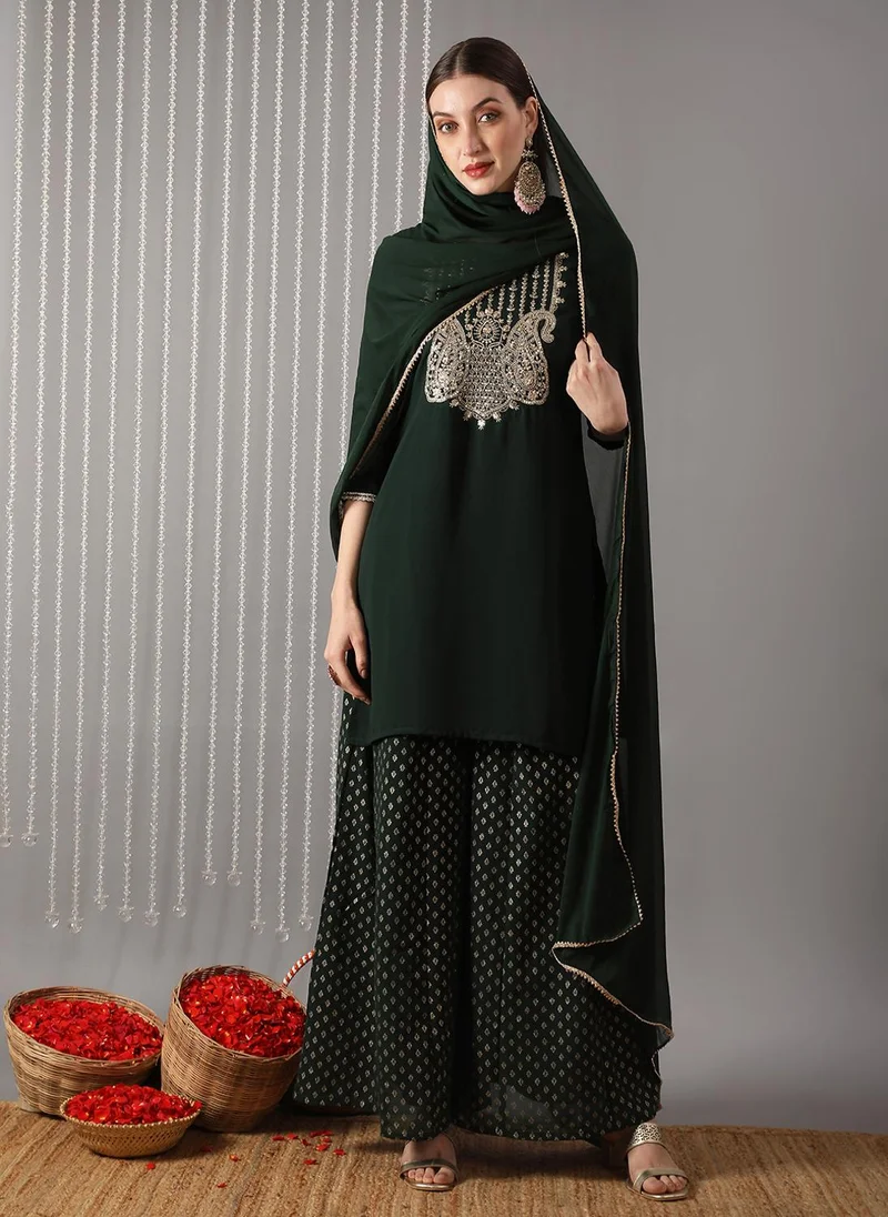 جلو باص Globus Women Green Sequin Embroidered Round Neck Straight Kurti With Palazzos & Gotta Patti Dupatta Festive Set